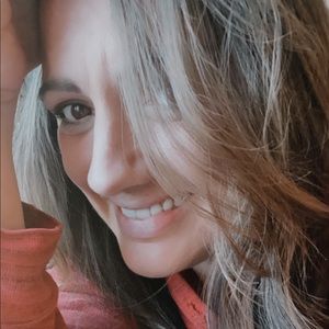 Meet your Posher, Julianna